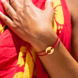 coprah-cabana-bijoux-les-iles-du-monde-bracelet-tahiti-vermeil-16mm-rouge-2